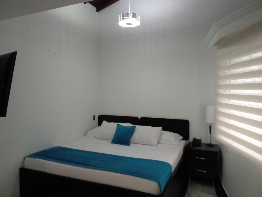 Hotel Calasanz Real Medellin Exterior photo